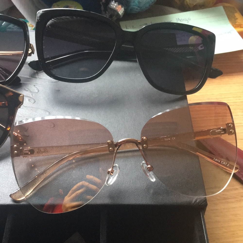 Sunglasses - Picture 4 of 4